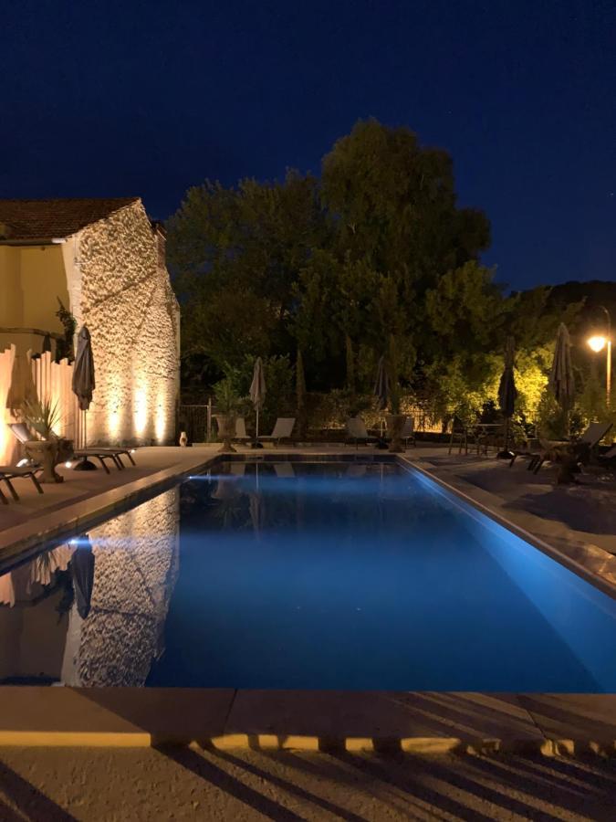 Les appartements d artiste de la Villa du 15 - Restaurant La Maison - piscine chauffée Les Eyzies Extérieur photo